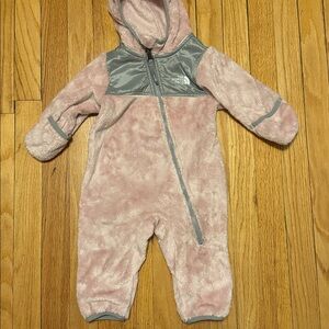 The North Face Pink Infant OSO Hooded Romper One-Piece 3-6M